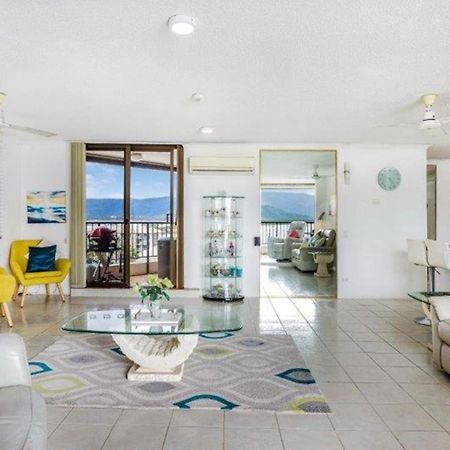 Cairns Ocean View Apartment In Aquarius Exterior foto