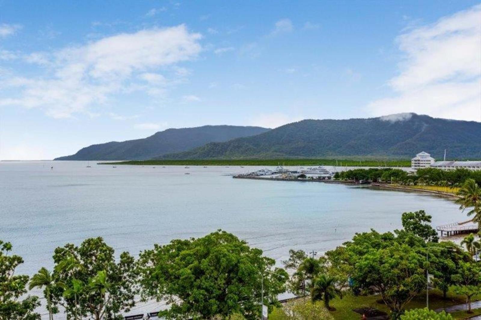 Cairns Ocean View Apartment In Aquarius Exterior foto